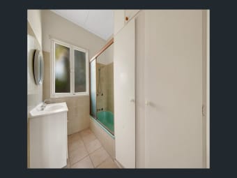 2 Nothling St, New Auckland, QLD, 4680