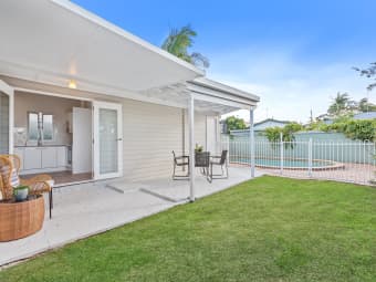 34 Ernest St, Labrador, QLD, 4215