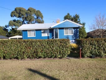 76 Logan Street, Tenterfield, NSW, 2372