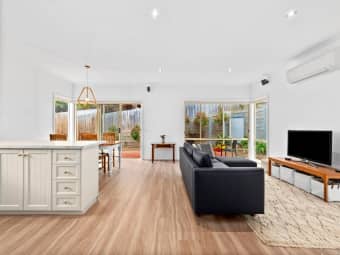 2/3 Hillcrest Court, Highton, VIC, 3216