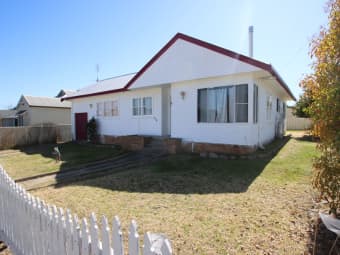 114 Miles Street, Tenterfield, NSW, 2372