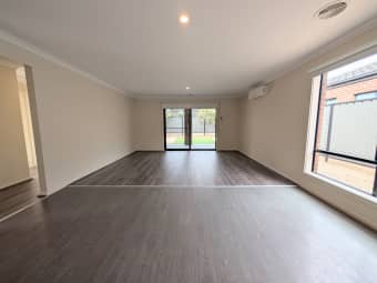 70 Streamside Drive, Craigieburn, VIC, 3064