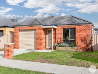 15 Deakes Court, Sebastopol, VIC, 3356