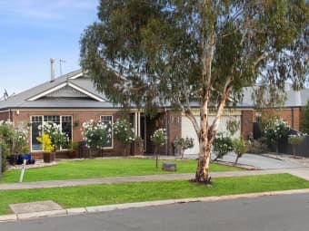 17 Jessie Evelyn Cres, Kyneton, VIC, 3444
