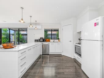 32 Almondsbury Avenue, Berwick, VIC, 3806