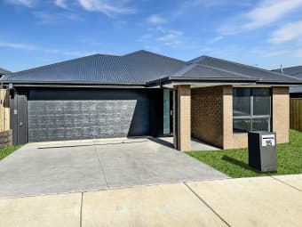 15 Bligh Street, Charlemont, VIC, 3217