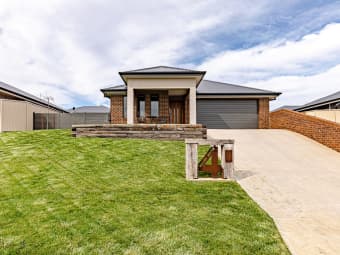4 Dillon Drive