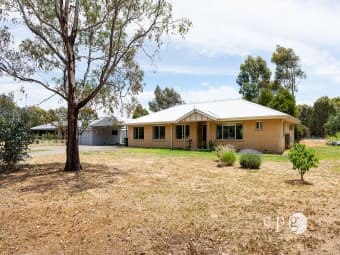 9 McNabb Road, Newstead, VIC, 3462