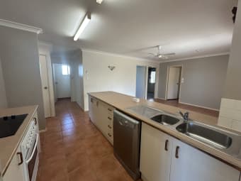 15 Stitt Cl, Glen Eden, QLD, 4680