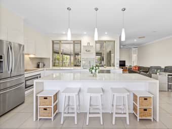 7 Wood Court, Arundel, QLD, 4214