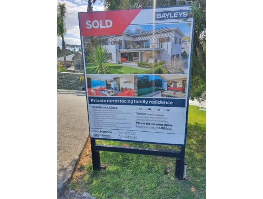 1 Kahikatea Close, Campbells Bay, Auckland