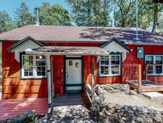 5040 Gates Road, Santa Rosa, CA, 95404
