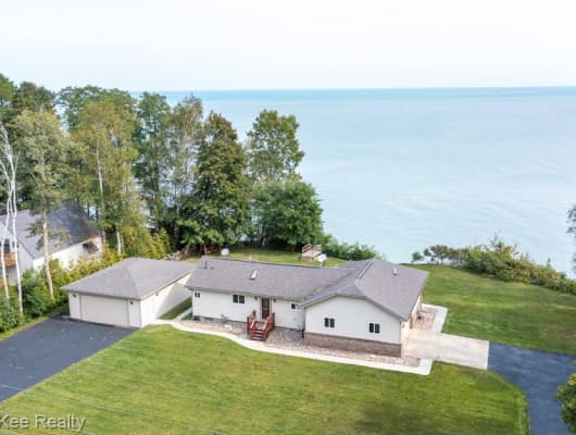2799 South Lakeshore Road, Sanilac County, MI, 48401