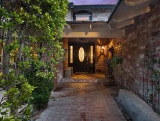 22277 Del Valle Street, Los Angeles, CA, 91364