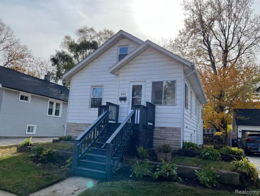 630 Saint Charles Court, Royal Oak, MI, 48067
