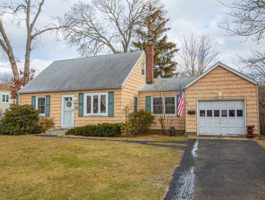 46 Colonial Road, Copiague, NY, 11726