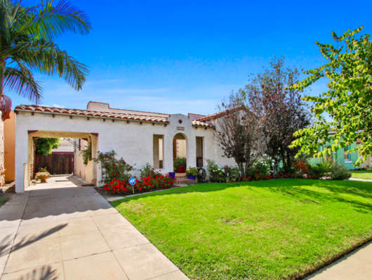 8702 2nd Avenue, Los Angeles, CA, 90043