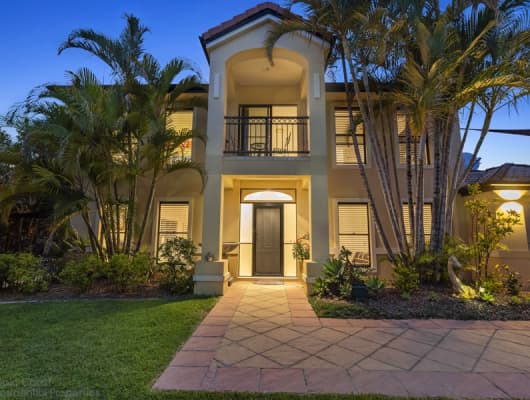 223 Crestwood Drive, Molendinar, QLD, 4214