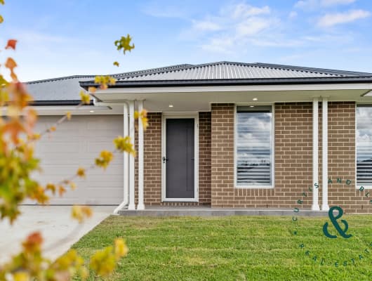 5 Midnight Avenue, MEDOWIE NSW 2318