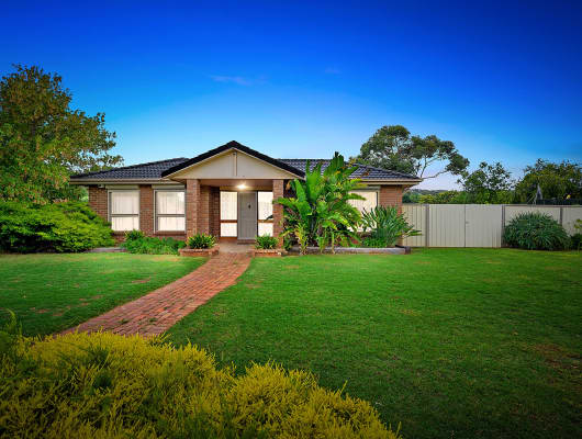 12 Cairns Drive, Darley, VIC, 3340