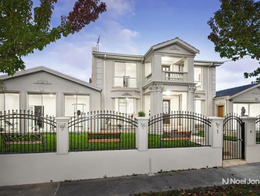 1 Streeton Court, Mont Albert, VIC, 3127
