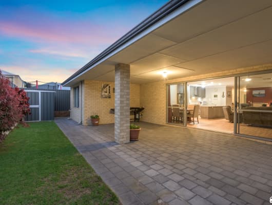 18 Strathclyde Circuit, Champion Lakes, WA, 6111