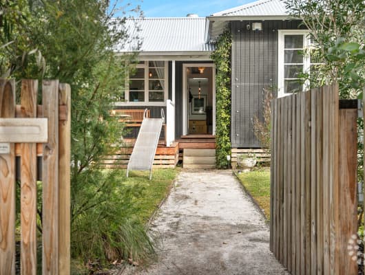 17 Harwood St, Hilton, WA, 6163