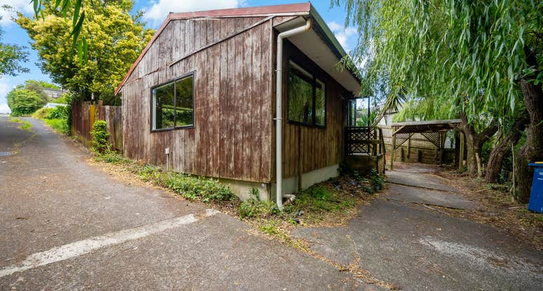 2/107A Woodglen Road, Glen Eden, Auckland