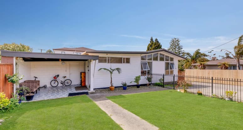 7 Woodvale Road, Glen Eden, Auckland