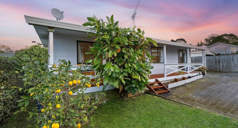 2/65 Weldene Avenue, Glenfield, Auckland