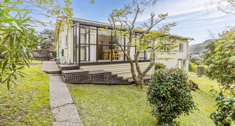16 Tawa Terrace, Tawa, Wellington