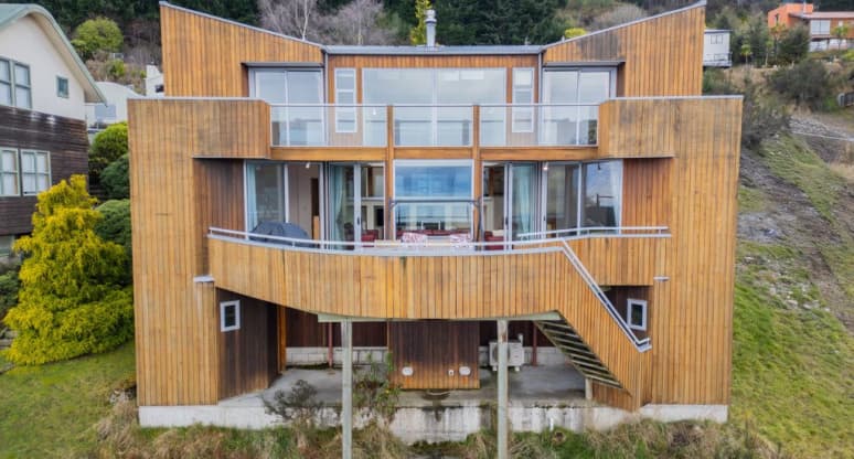 132 Wynyard Crescent, Fernhill, Otago