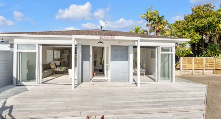 8A Tuscan Place, Half Moon Bay, Auckland