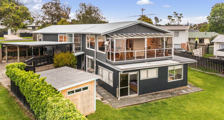 36 Gill Ave, Te Atatu Peninsula, Auckland