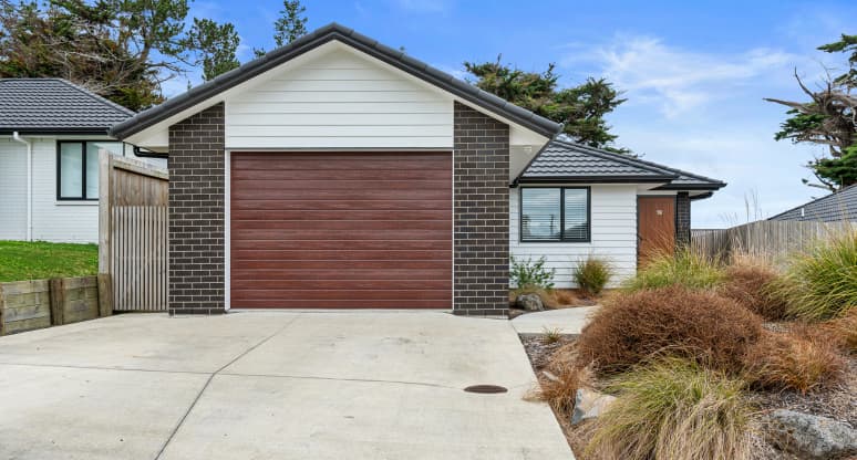 19 Kawariki Road, Helensville, Auckland