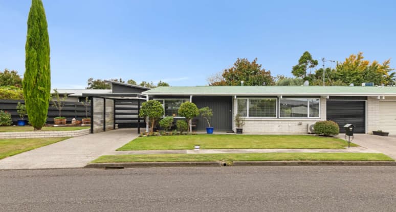 11 Opawa Place, Terrace End, Manawatu-Wanganui