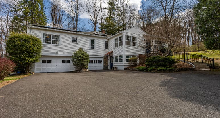53 Mountain Rd, Georgetown, CT, 06897