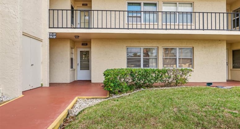 1106/12200 Vonn Road, Largo, FL, 33774