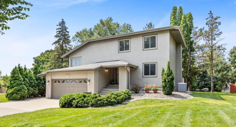8048 Erie Spur, Chanhassen, MN, 55317