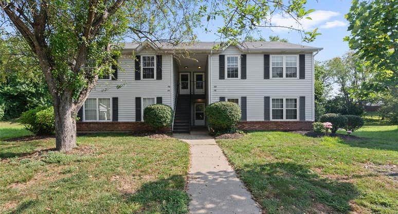 D/160 Old Buggy Court St Peters MO 63304 Condo For Sale