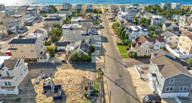 1 East 49th Street, North Beach Haven, NJ, 08008