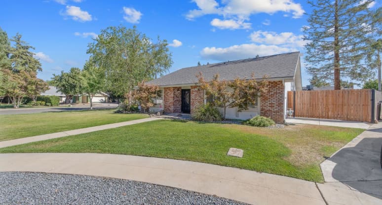 6593 North Winery Avenue, Fresno, CA, 93710