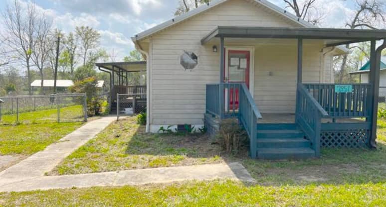 7951 Old Spanish Trail, Sneads, FL, 32460
