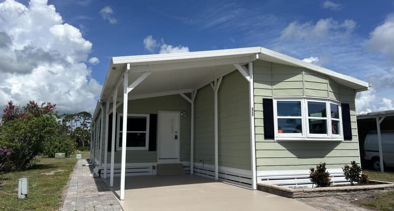 55 Vista de Laguna, Lakewood Park, FL, 34951