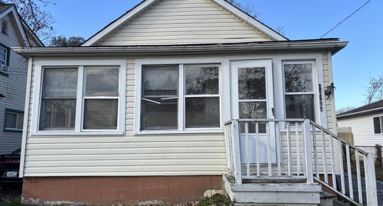 27509 Lasslett Street, Roseville, MI, 48066