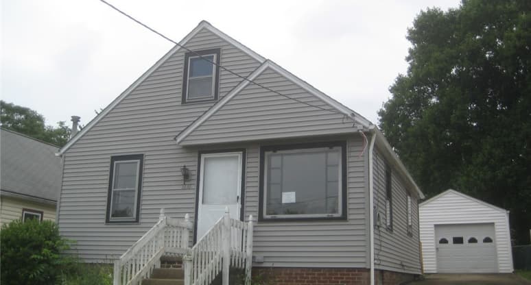 1610 Colonial Boulevard Northeast, Canton, OH, 44714