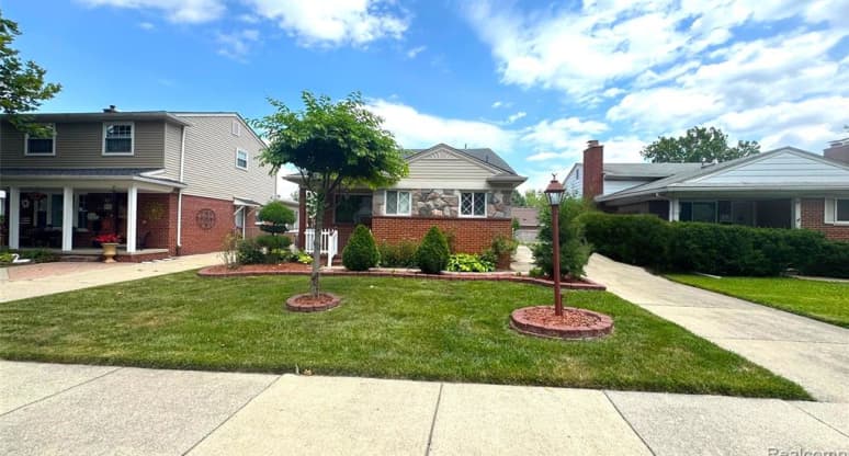 3239 Monroe Street, Dearborn, MI, 48124
