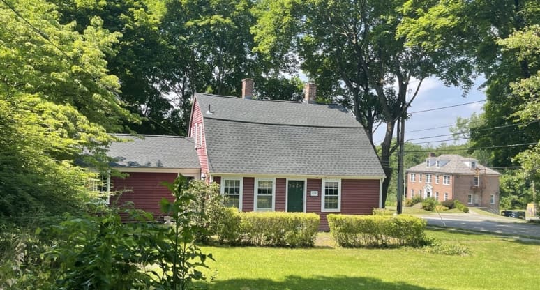 39 Worcester Street, Worcester County, MA, 01519