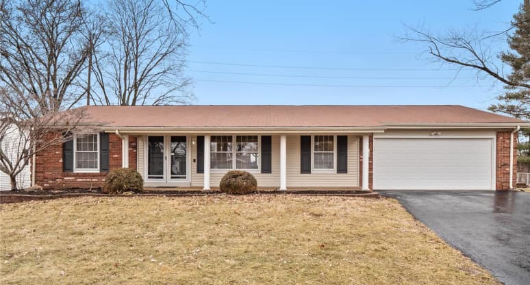 10 Pittsfield Court Chesterfield MO 63017 SingleFam Sold on 01 03 2024