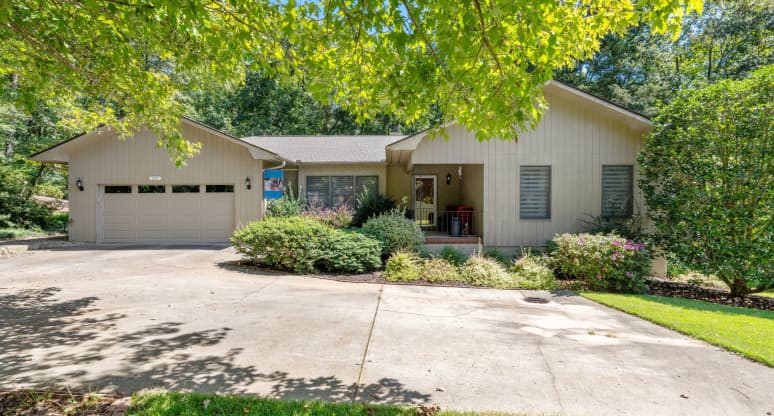 211 Cherokee Drive, Fair Play, SC, 29643